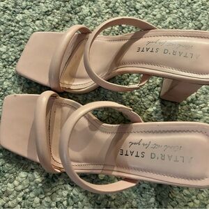 Altar’d State Nude Pink Square Toe Block Heel Sandals – Size 7.5
